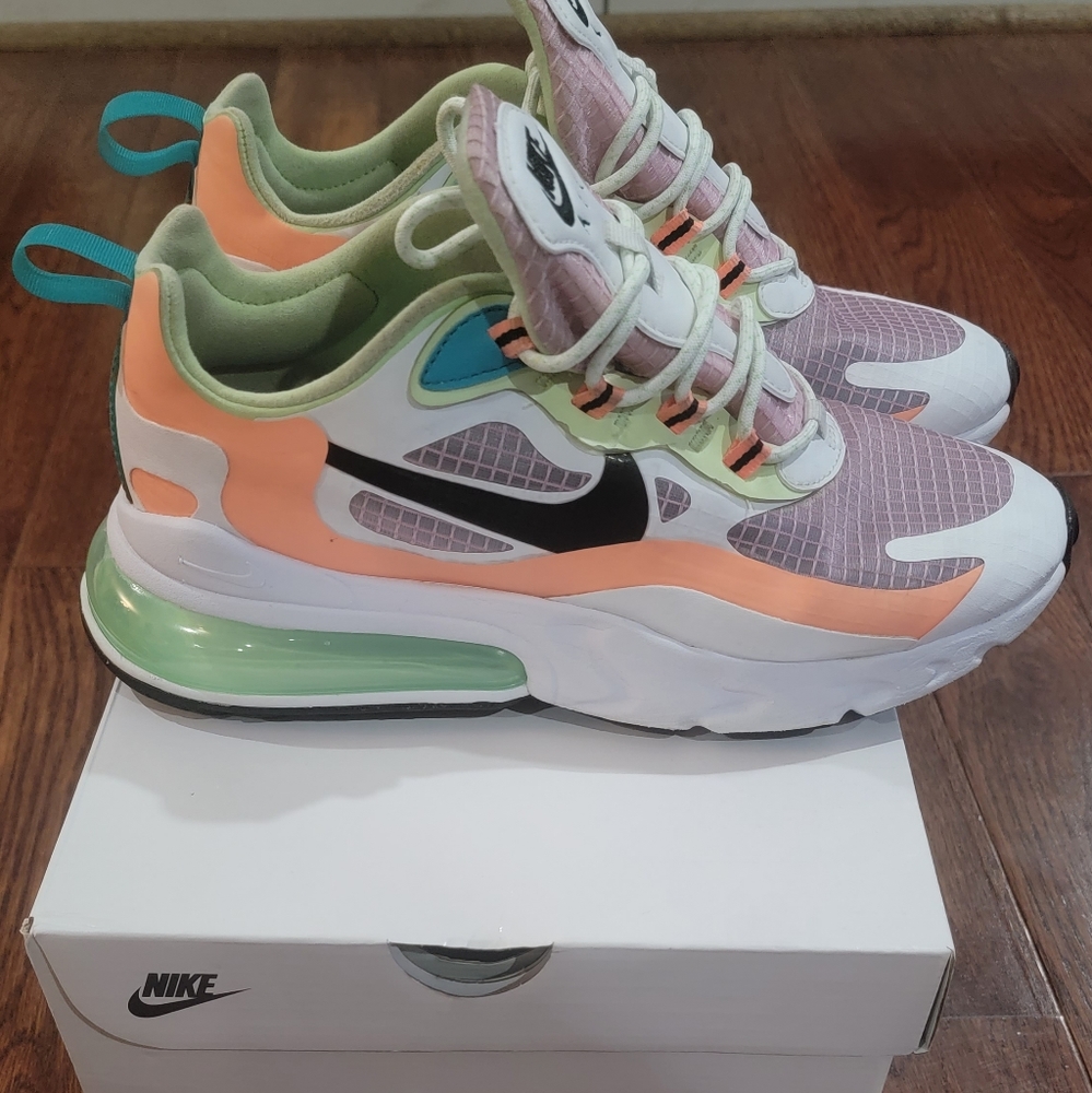 Nike Air Max 270 React size 9